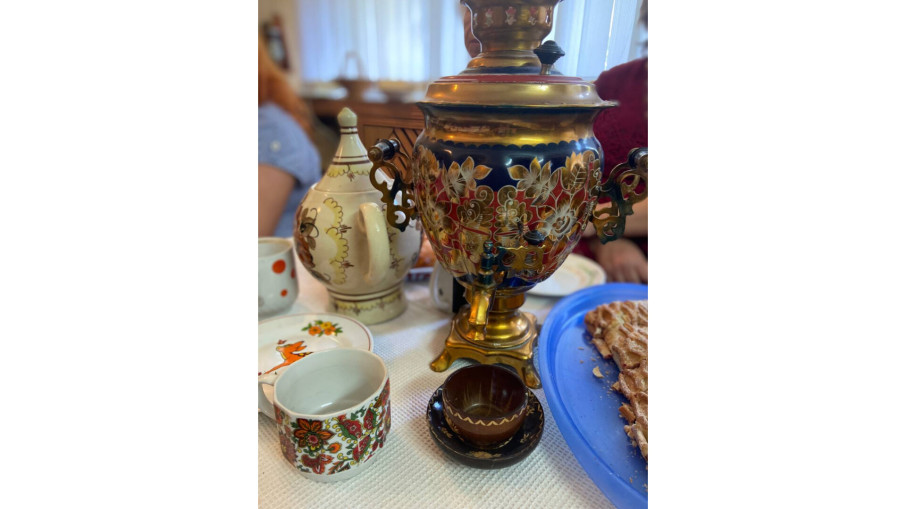 Нам года -не беда, коль душа молода Нам года -не беда, коль душа молода.